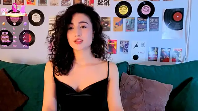 Chat +18 de Maya_Rogerss ao vivo