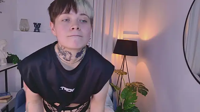 Kitty_Ollive XXX чат на живо