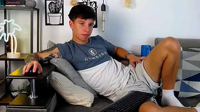 ThomasEdisonn Adlı Modelin Canlı XXX Sohbeti