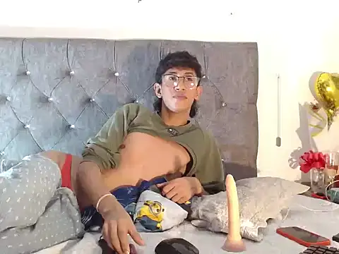 XXX chat uživo modela AndyMoonN