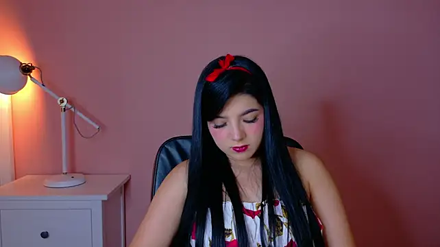 Živý XXX chat MiiaaVelvett__
