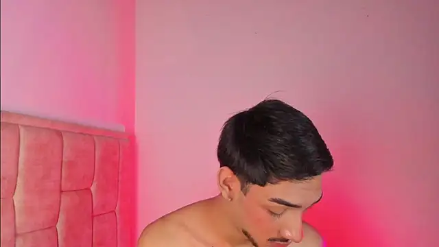 ApoloXanthos live XXX chat