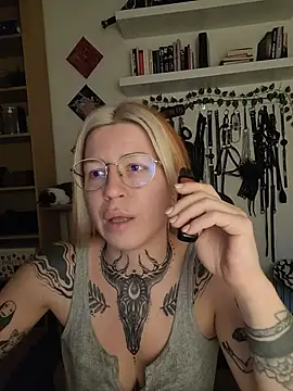 Chat +18 de divine_eve ao vivo