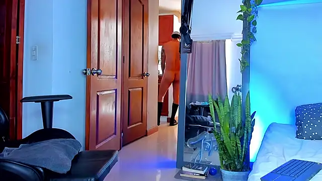 LiamUribe 现场XXX聊天