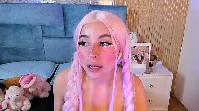 Delphine_doll élő XXX-chatje