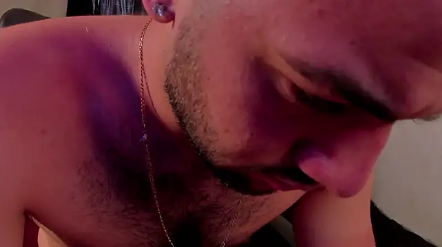 MaximusClark XXX чат на живо