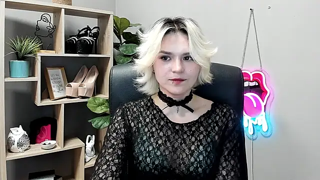 SweetLilyxo: онлайн-секс-чат
