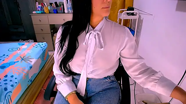 Chat XXX en directo de BitterMomXxx