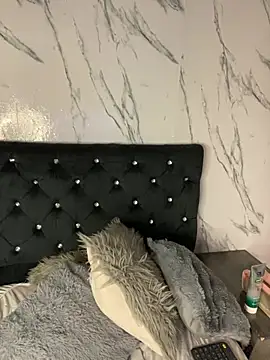 Val12777's Live XXX Chat