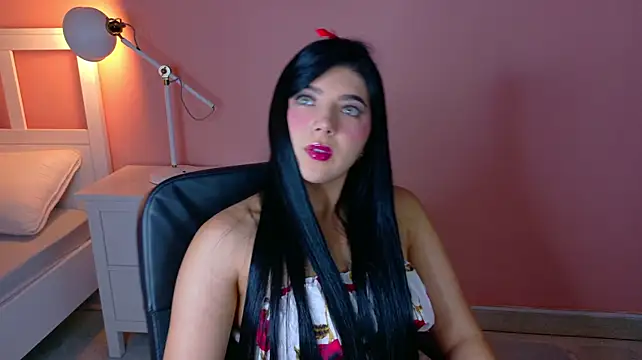 Chat +18 de MiiaaVelvett__ ao vivo