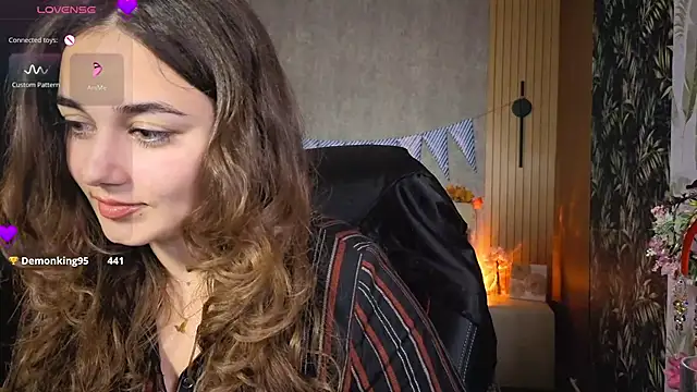 KatarinaHeaven Adlı Modelin Canlı XXX Sohbeti