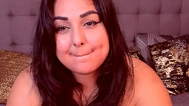 צ'אט XXX בשידור חי של SelenaNoctis
