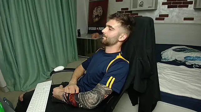 KyloEastn Live XXX chat