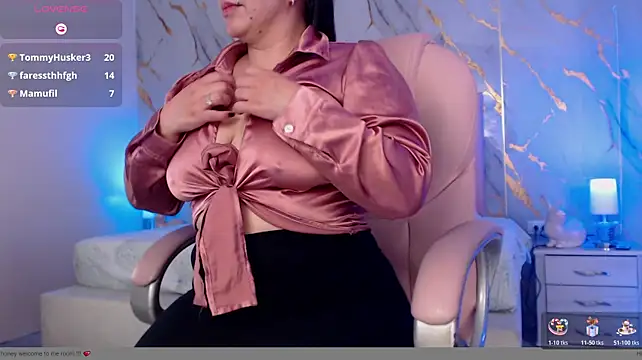 XXX chat uživo modela RoxyWilde