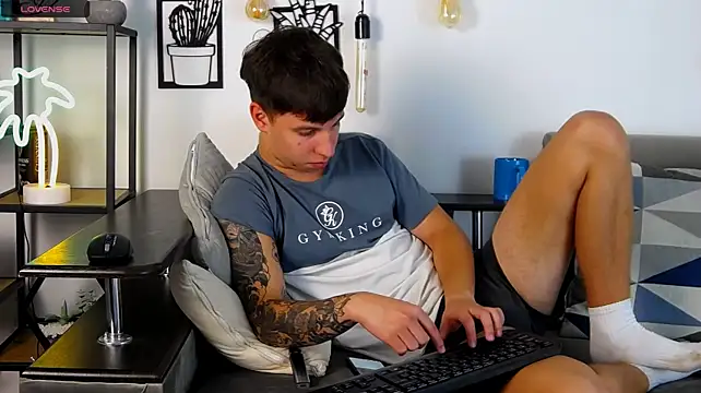 Živý XXX chat ThomasEdisonn