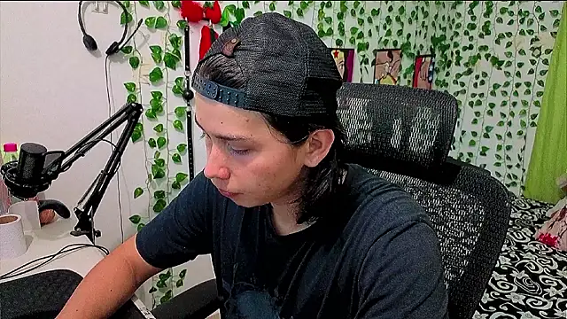 Andy_gray XXX чат на живо