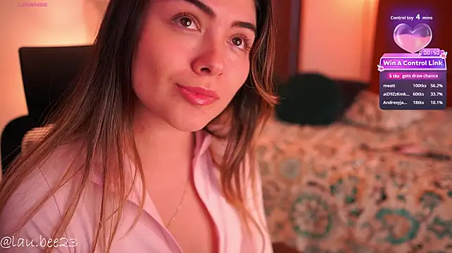 Lau_Bee: απευθείας συνομιλία ΧΧΧ