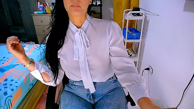 BitterMomXxx 라이브 XXX 채팅