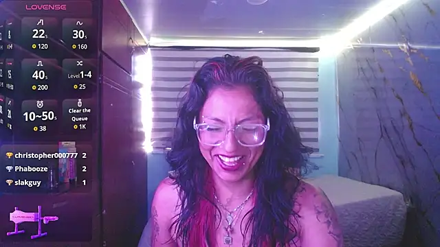 Chat +18 de SamathaMay ao vivo