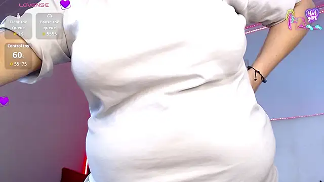 Lillytits élő XXX-chatje