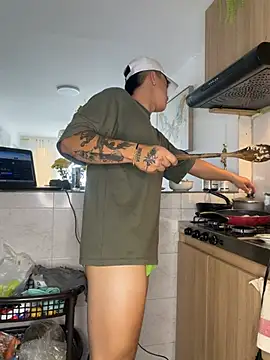 Czat XXX na żywo – Christopher_strongg