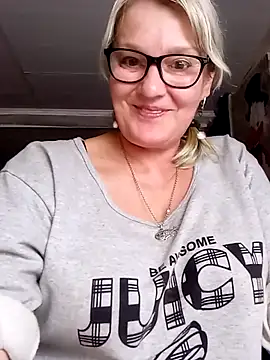 Živý XXX chat irinamaux