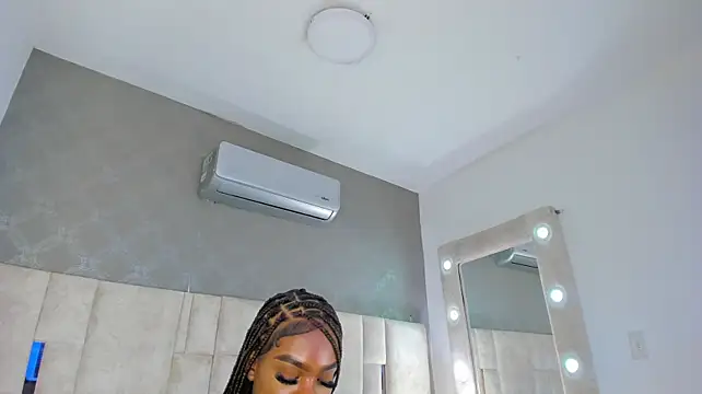 Chat XXX ao vivo de IsisBrown_