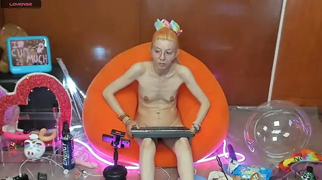 Skinygirl's Live XXX Chat