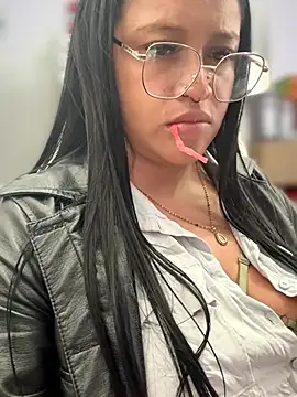 Outdoors-Mia_Khalifa Chat XXX in diretta