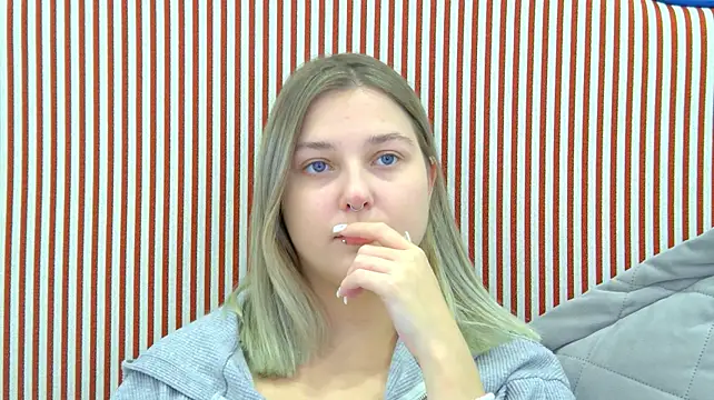 TinnaBurton Chat XXX in diretta