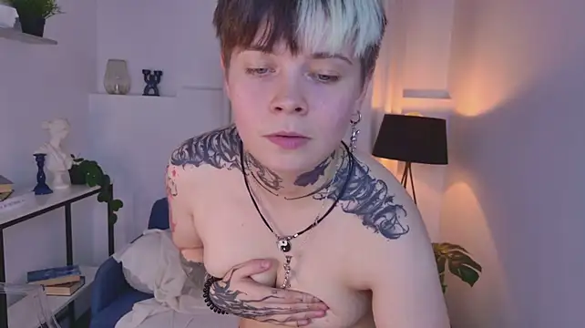 Kitty_Ollive – Naživo XXX chat
