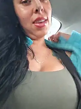 Luianna's Live XXX Chat