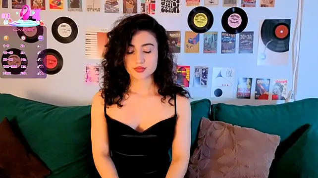 Maya_Rogerss Adlı Modelin Canlı XXX Sohbeti