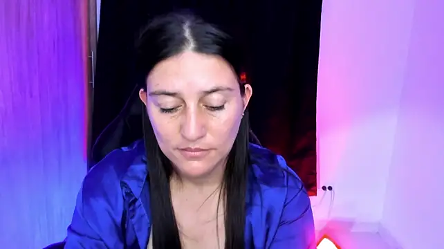 Saskyaa Chat XXX in diretta