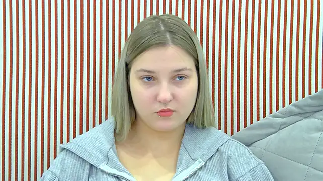 TinnaBurton Chat XXX in diretta