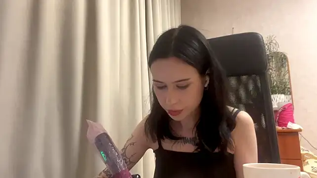 AteEtonian Live XXX-chat