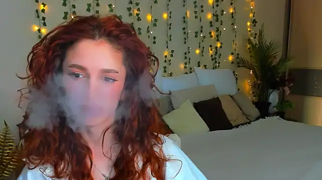 ChristinaConteeree: онлайн-секс-чат