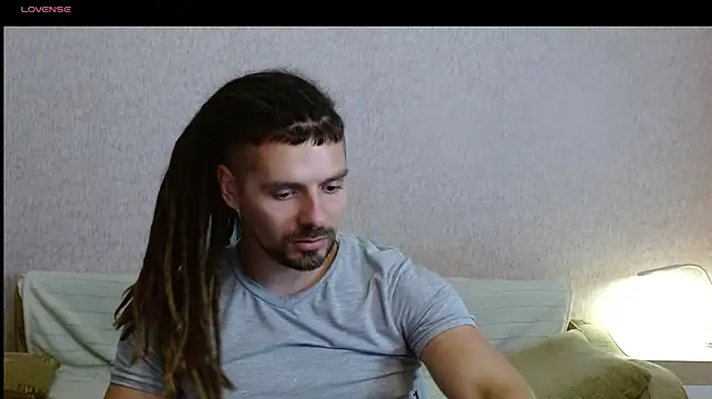 Онлайн чат XXX Aestheticguy101