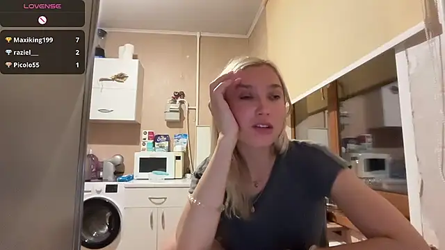 Chat XXX en directo de AngelJeni