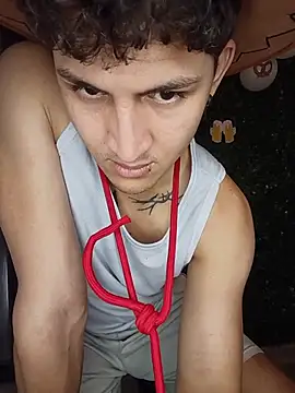 دردشة Axel_Romanov الجنسية المباشرة