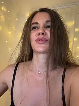 Chat +18 de LucieMack ao vivo