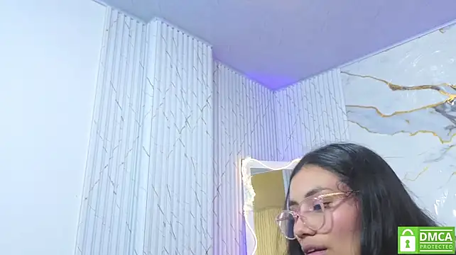 PEACHY_TAY Adlı Modelin Canlı XXX Sohbeti