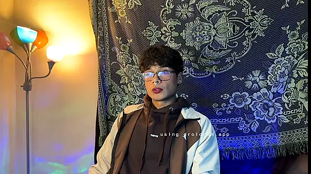 Chat +18 de maximo_2019 ao vivo