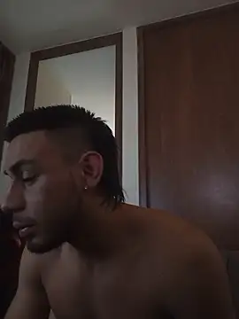 Taylor_DiamondBoy Chat XXX in diretta