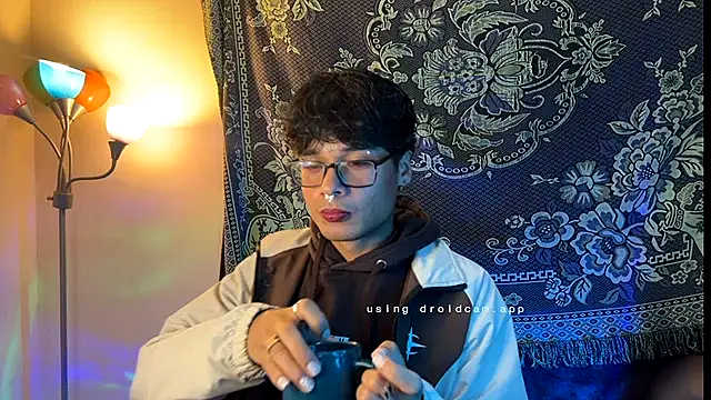 Czat XXX na żywo – maximo_2019