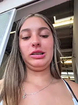 Chat +18 de Lucifer-firee ao vivo