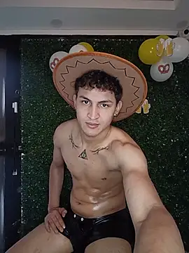 Chat +18 de Axel_Romanov ao vivo