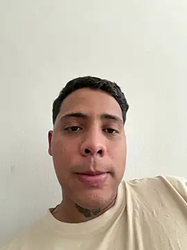 EliteBoysLive Adlı Modelin Canlı XXX Sohbeti