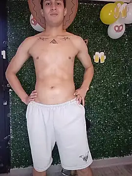 Axel_Romanov Adlı Modelin Canlı XXX Sohbeti