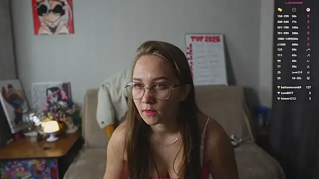 Miatiny's Live XXX Chat